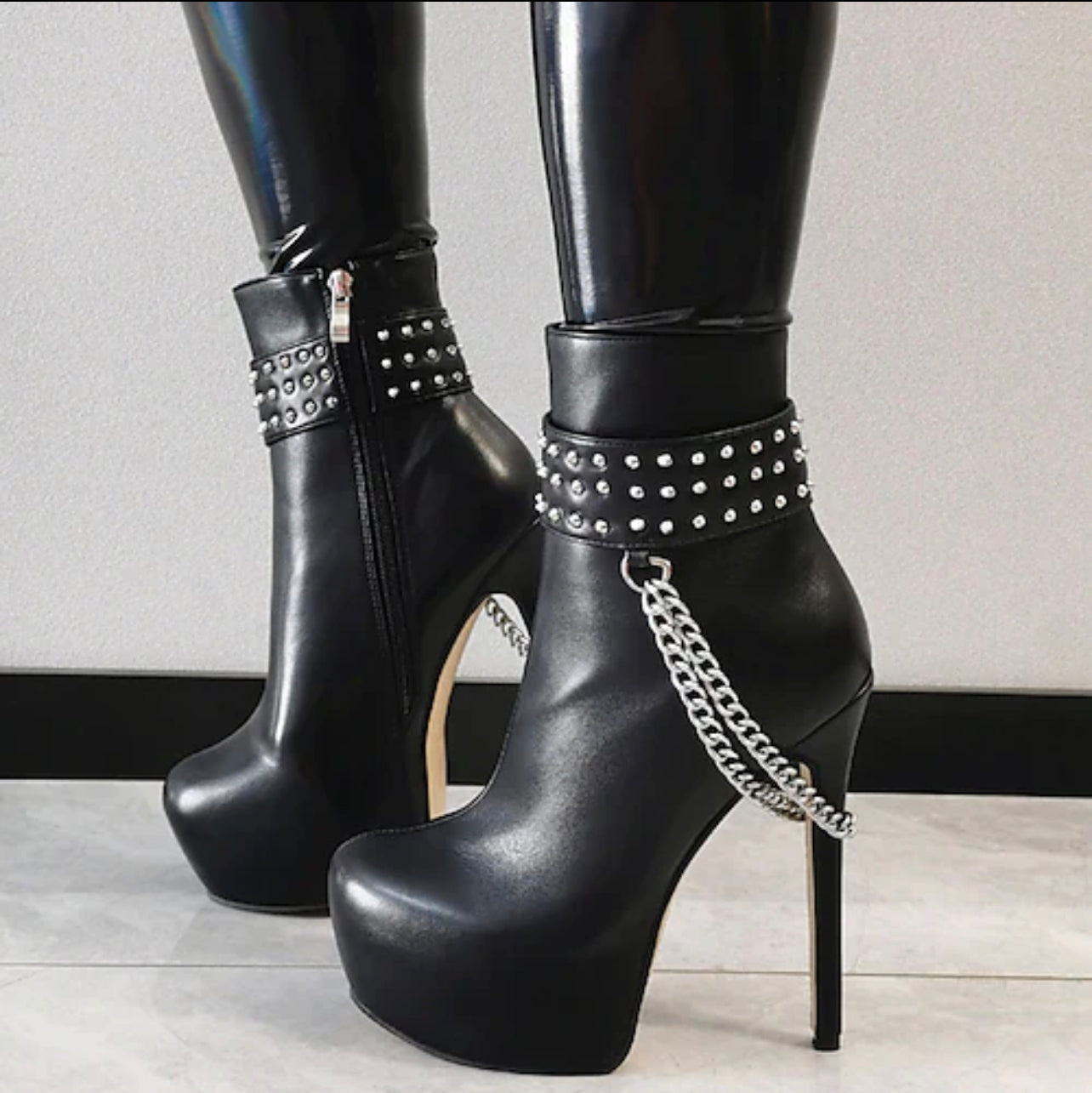 Seduction boots